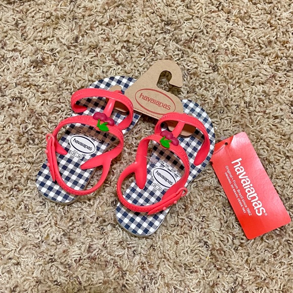 Havaianas Flip Flops - Picture 2 of 7